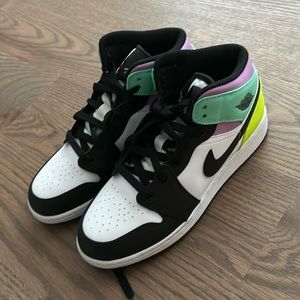 Nike Jordan 1 mid
